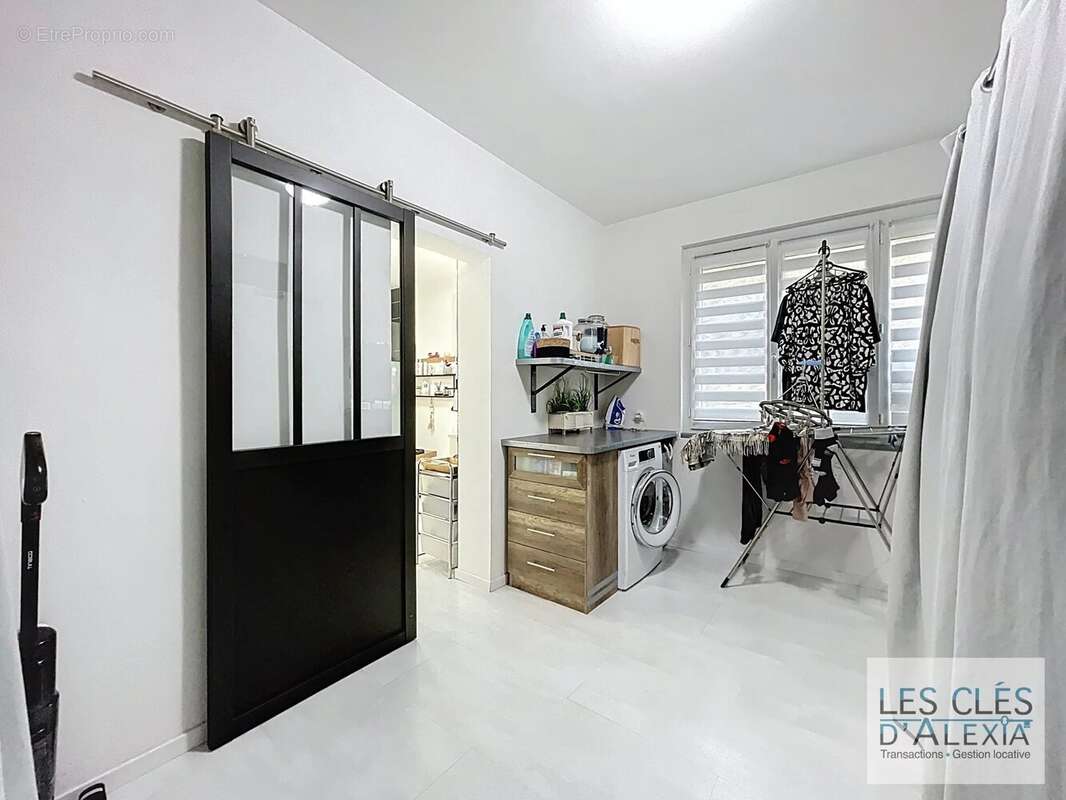 Maison à PONT-EVEQUE