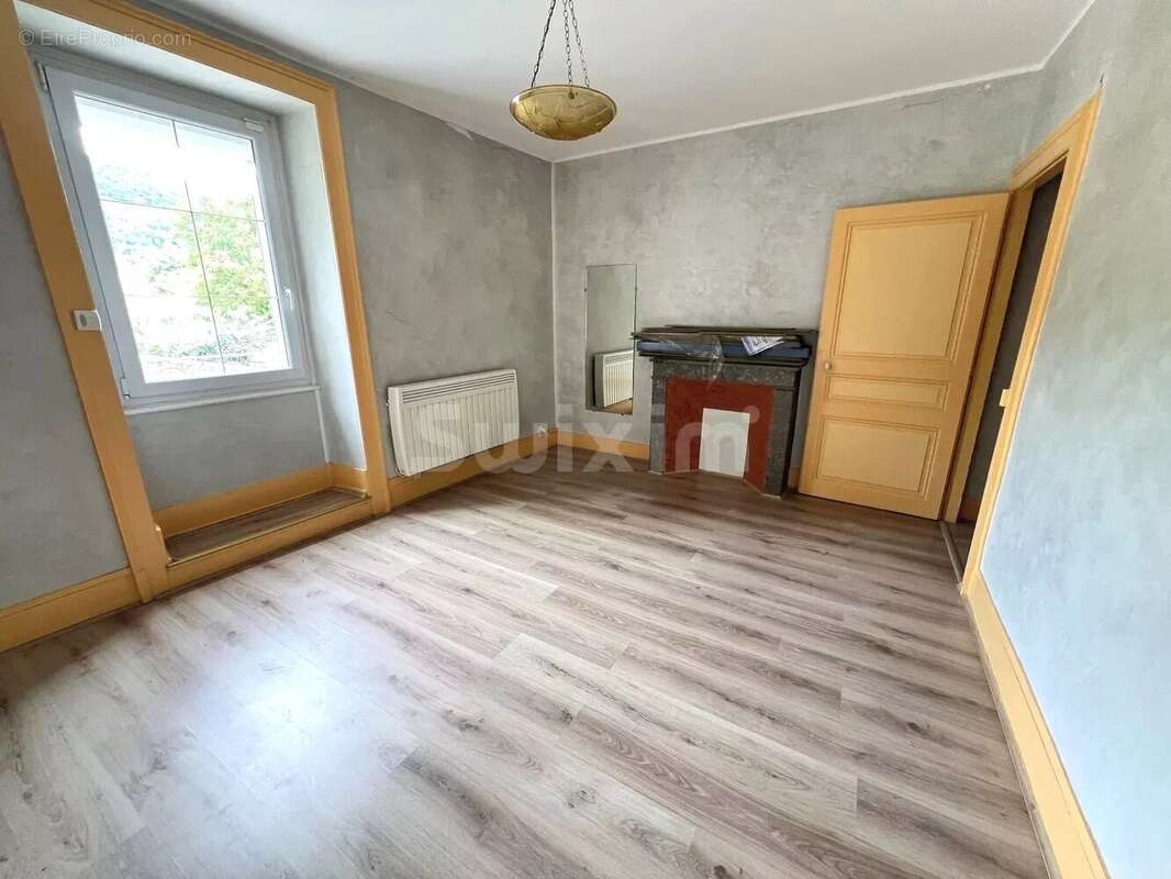 Maison à LONS-LE-SAUNIER