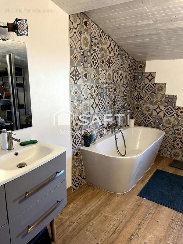 Photo 4 - Maison à SAINT-SYMPHORIEN