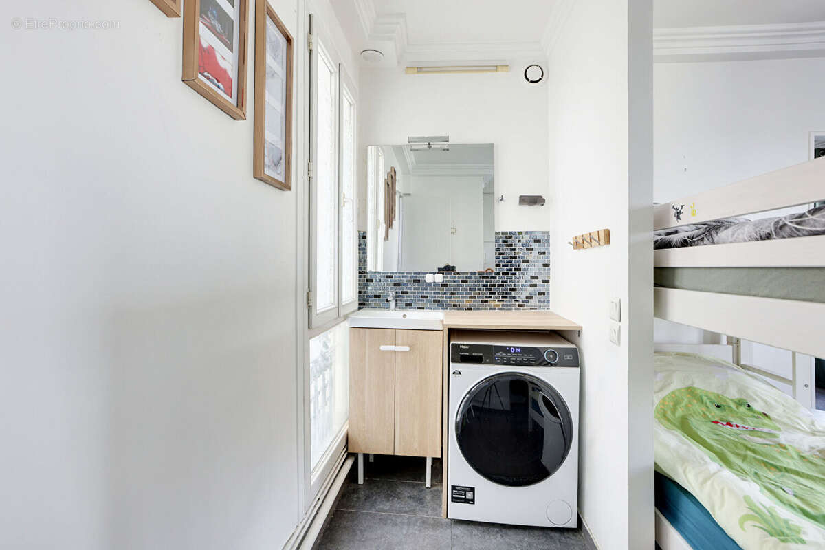 Appartement à PARIS-18E