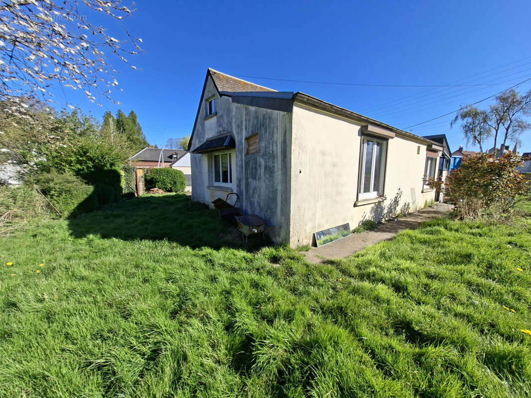 Maison à FEUQUIERES-EN-VIMEU