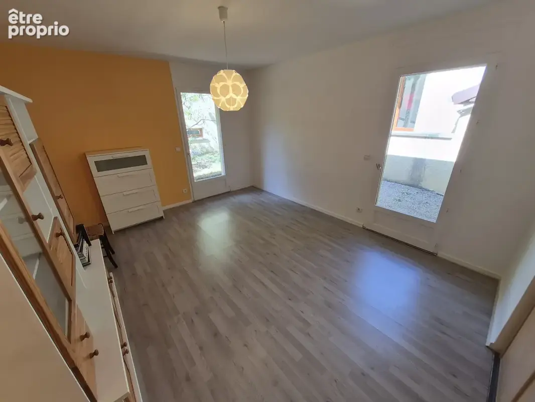 Maison d'architecte de 200 m2 édifiée sur un terrain de 1793 m2 - photo 8