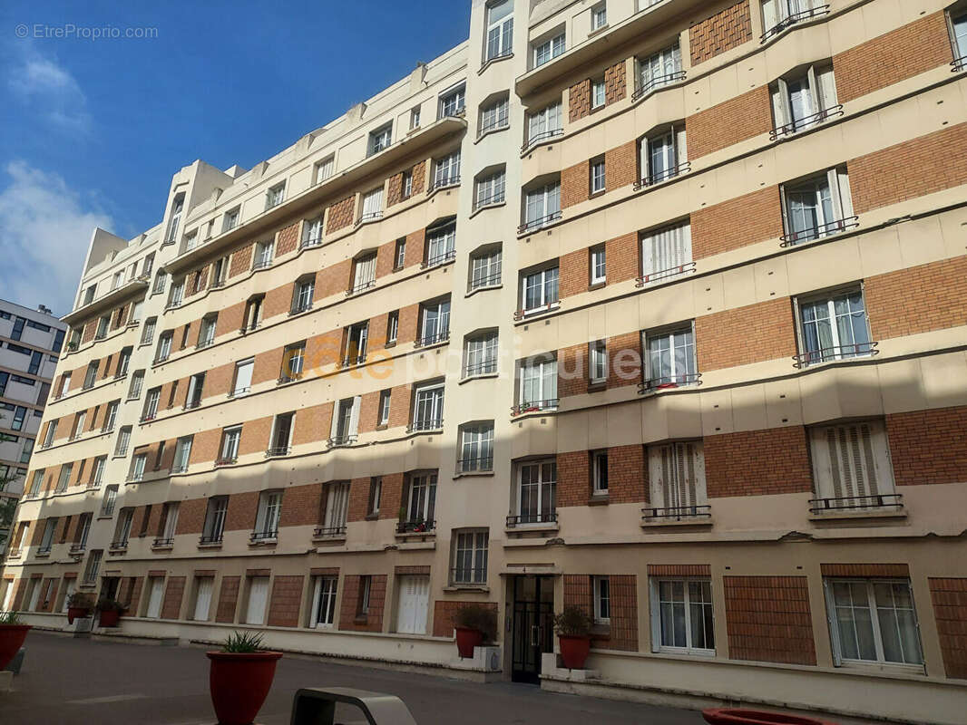 Appartement à MONTROUGE