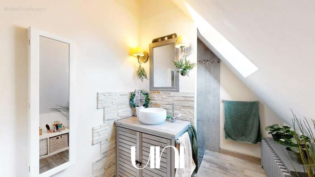 Maison 245 m² à Fauguernon  - photo 24