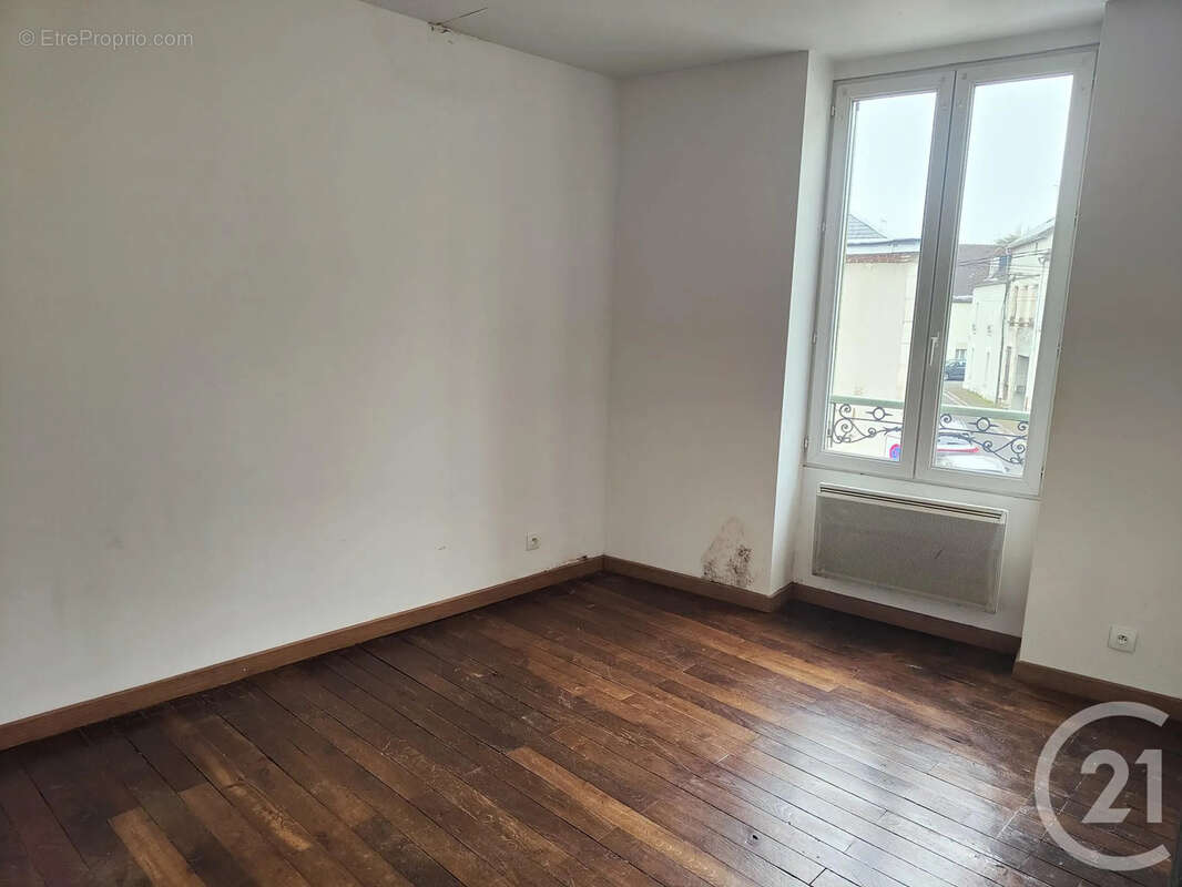 Maison à COSNE-COURS-SUR-LOIRE