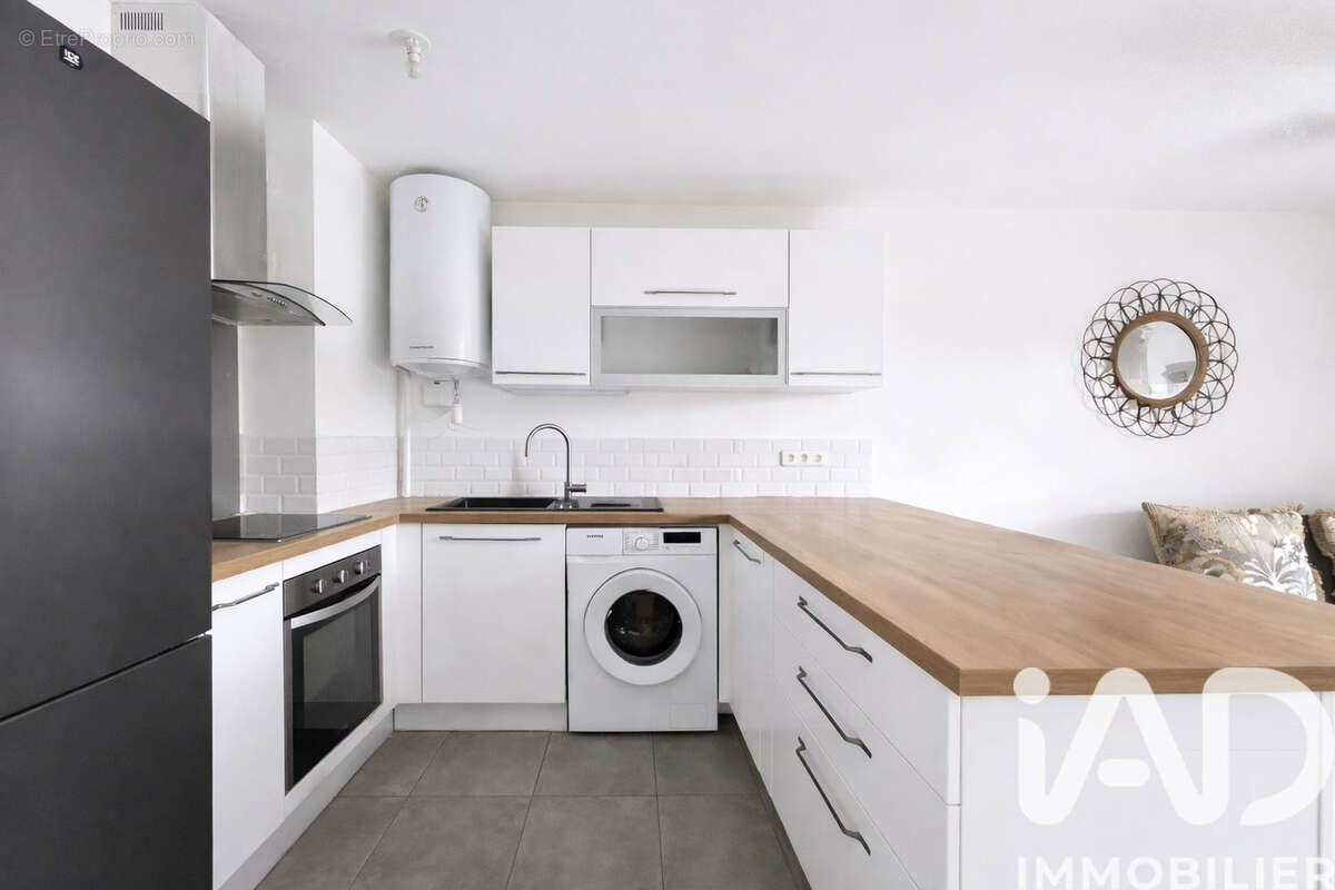 Photo 2 - Appartement à SAINT-DENIS