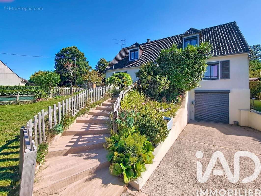 Photo 2 - Maison à SAINT-CHERON