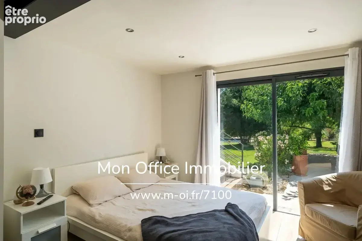 Référence : 7295-NGU - Maison 9 pièces - Piscine - village à pied - calme - 276m2 - photo 25