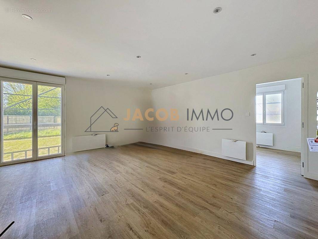Appartement à GUIPRONVEL