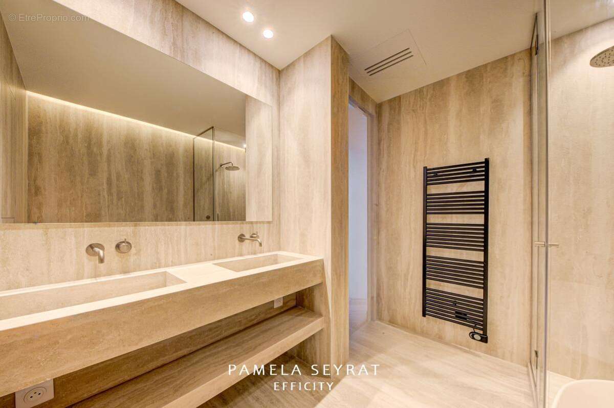 Appartement à PARIS-6E