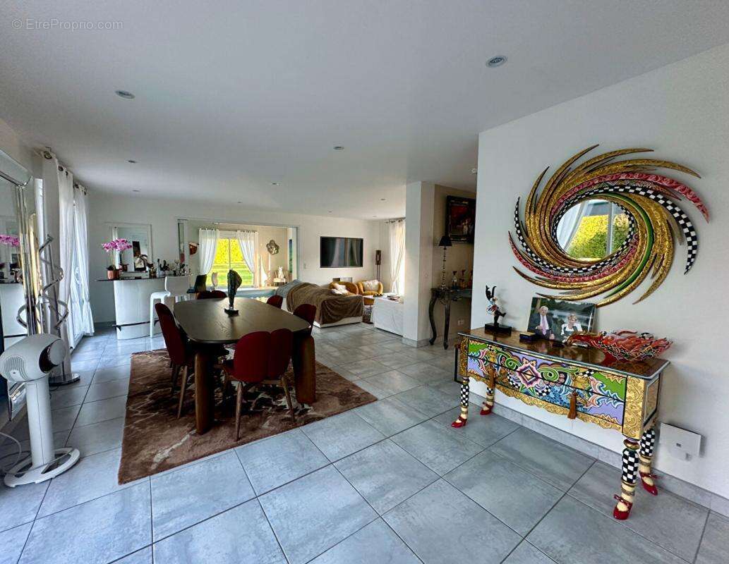 Maison à PONT-L&#039;EVEQUE