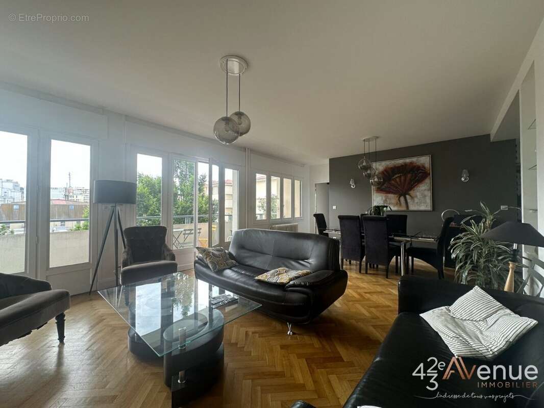 Appartement à SAINT-ETIENNE