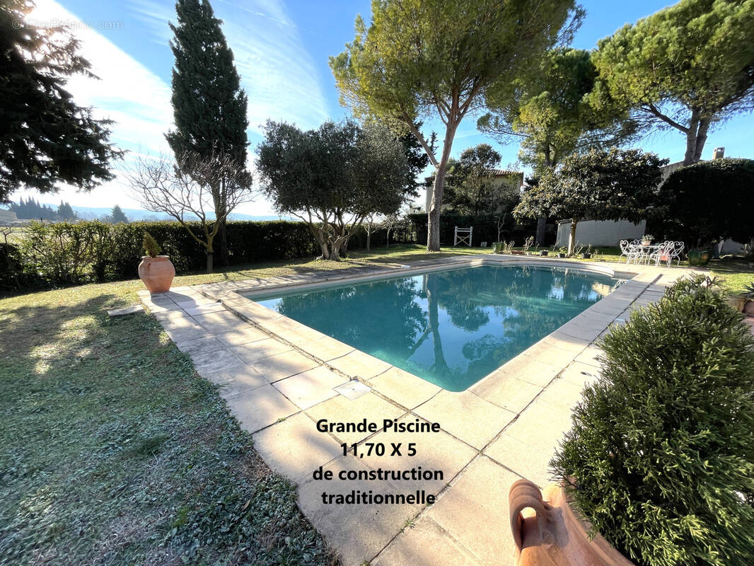 Maison à COURNONSEC