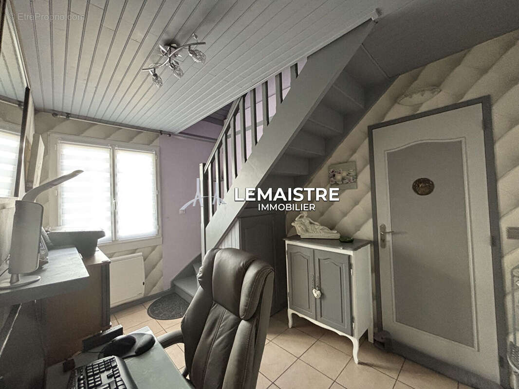 Maison à SAINT-LAURENT-DE-BREVEDENT