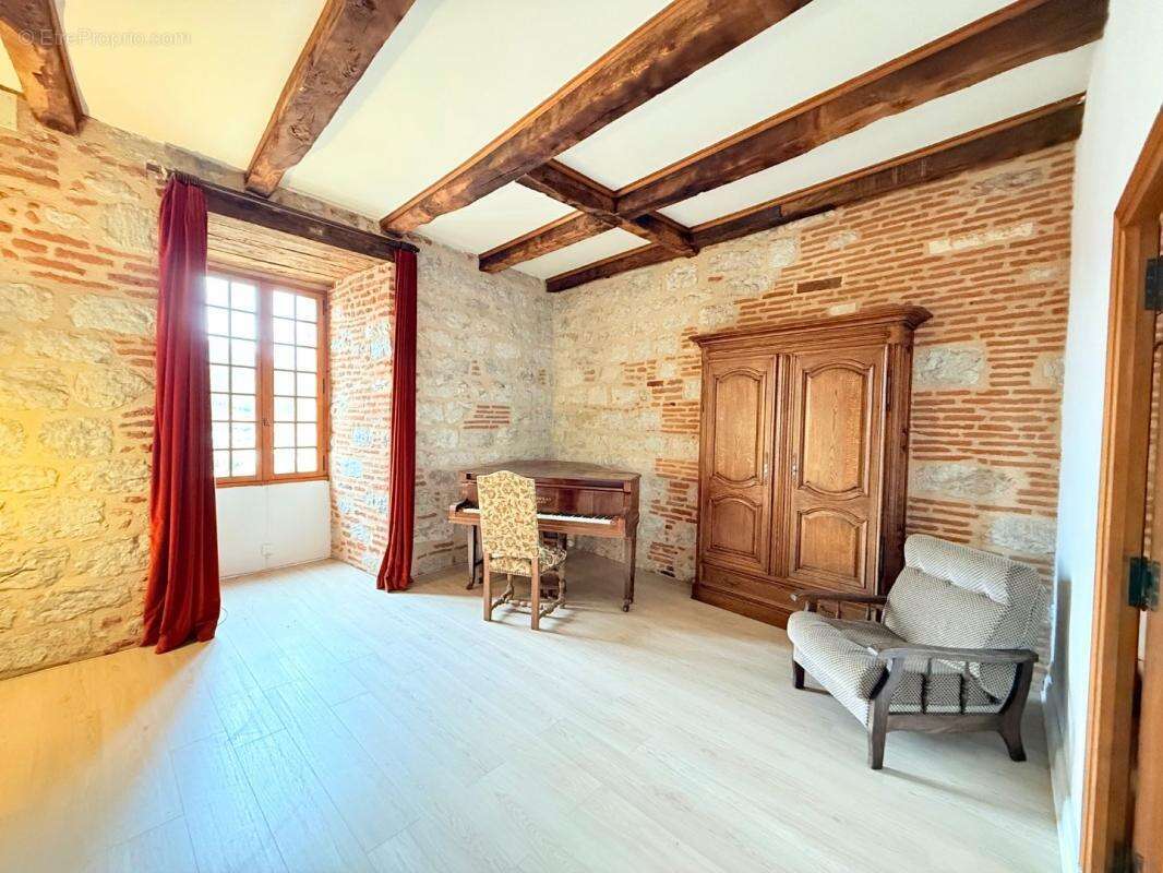 Maison à CAHORS