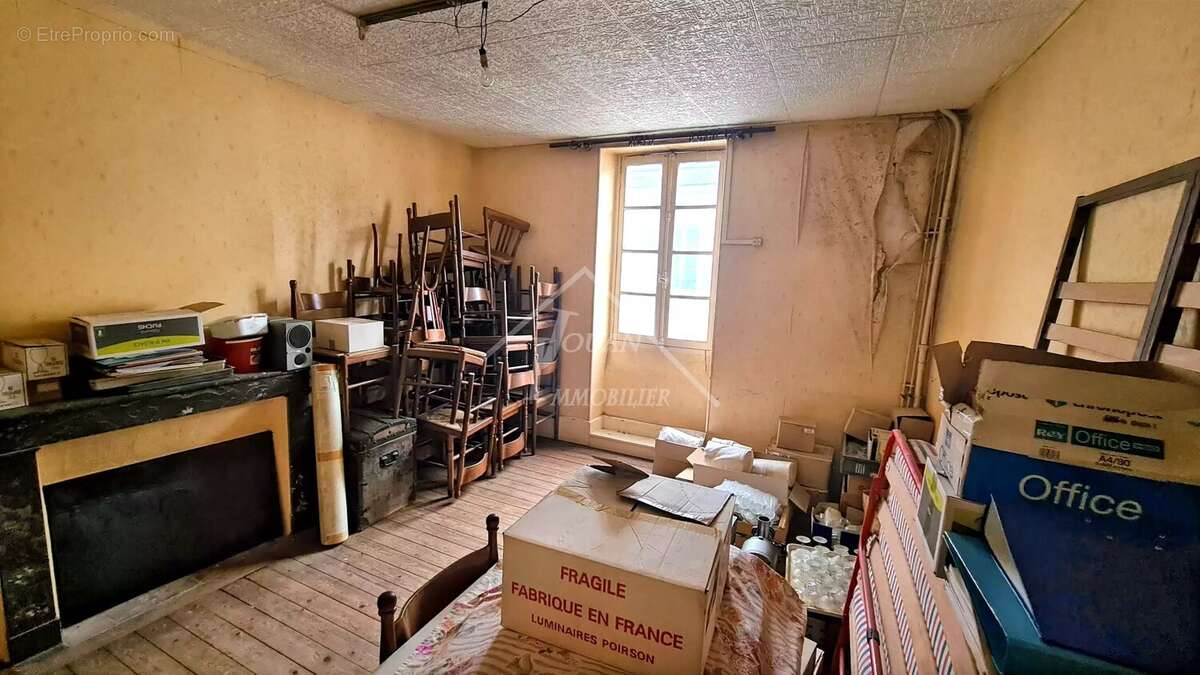 Appartement à BOURBON-L'ARCHAMBAULT