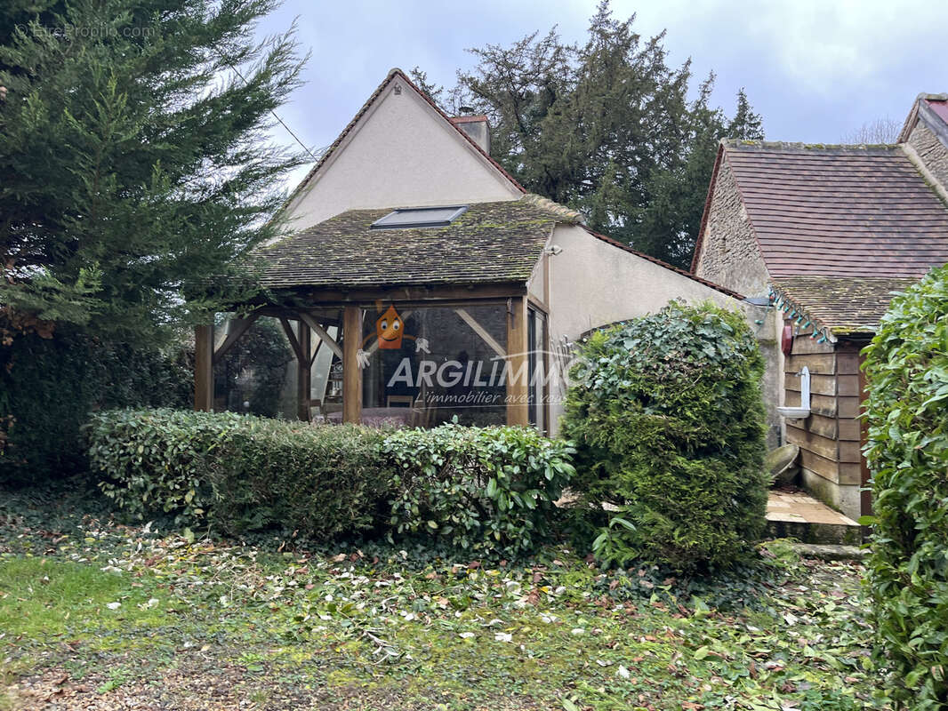 Maison à LE BREIL-SUR-MERIZE