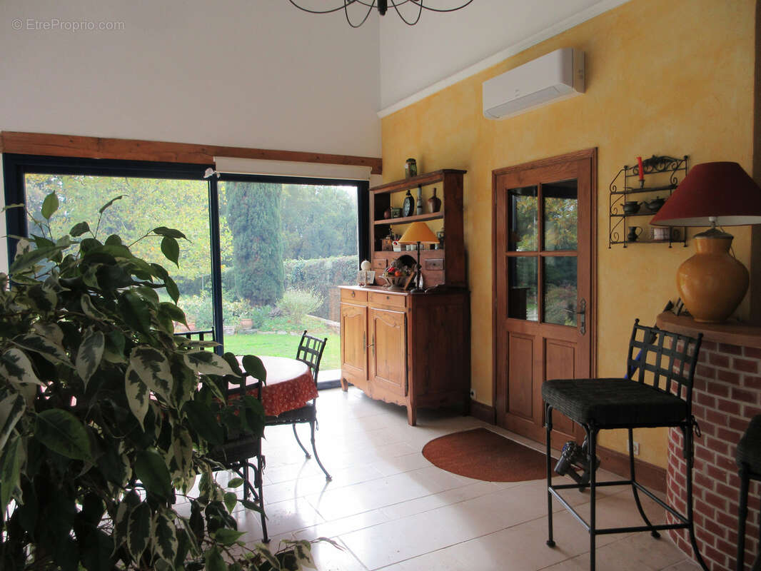 Maison à LE PECHEREAU