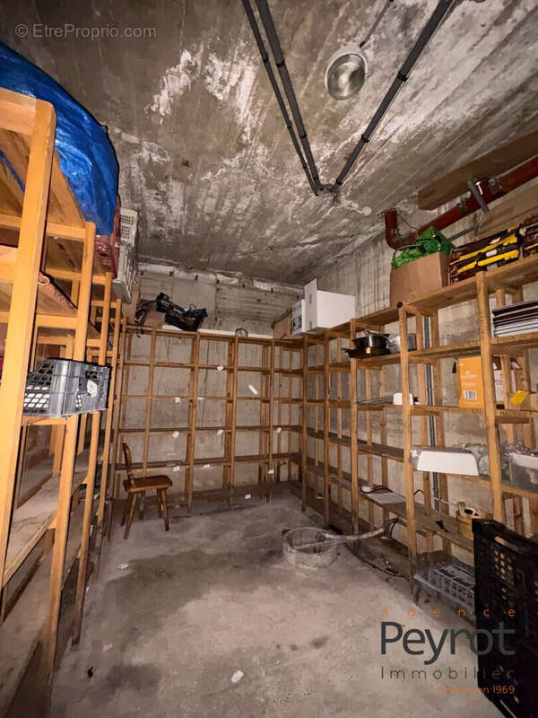 Commerce à FONT-ROMEU-ODEILLO-VIA