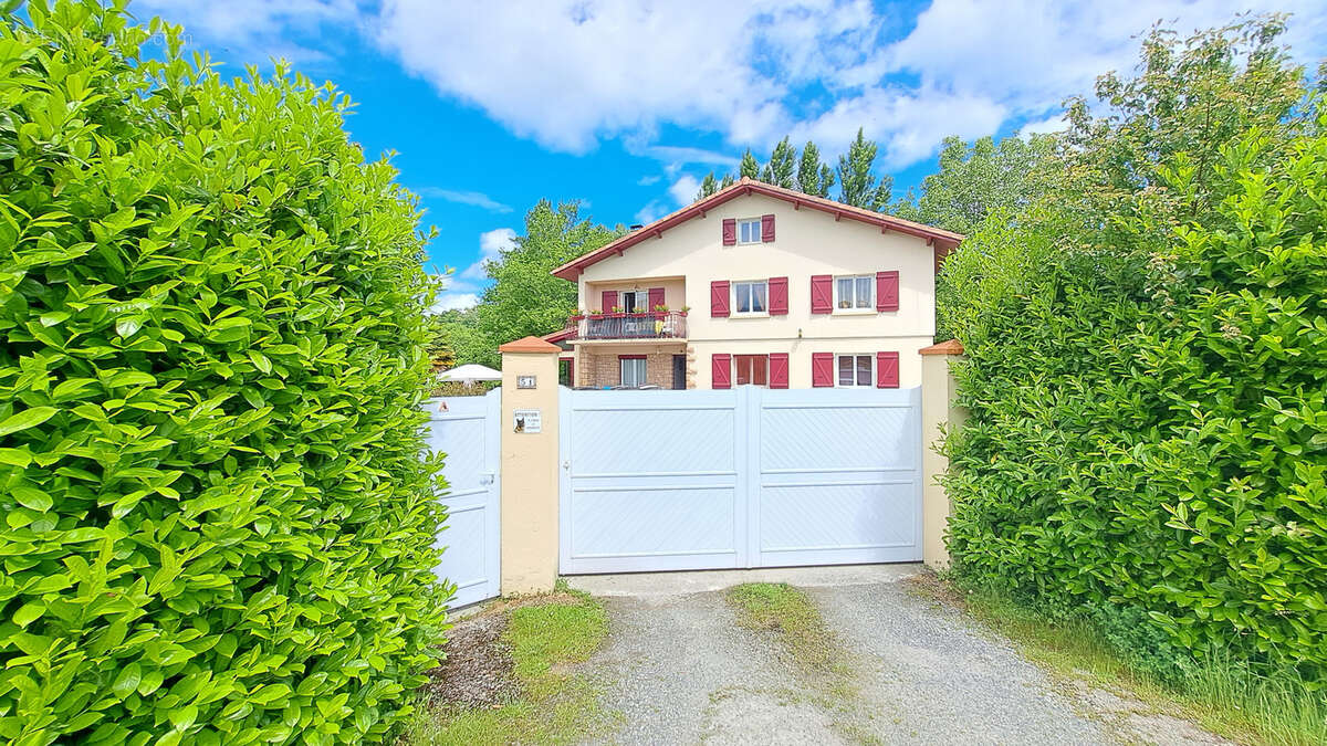 Maison à PRAT-BONREPAUX