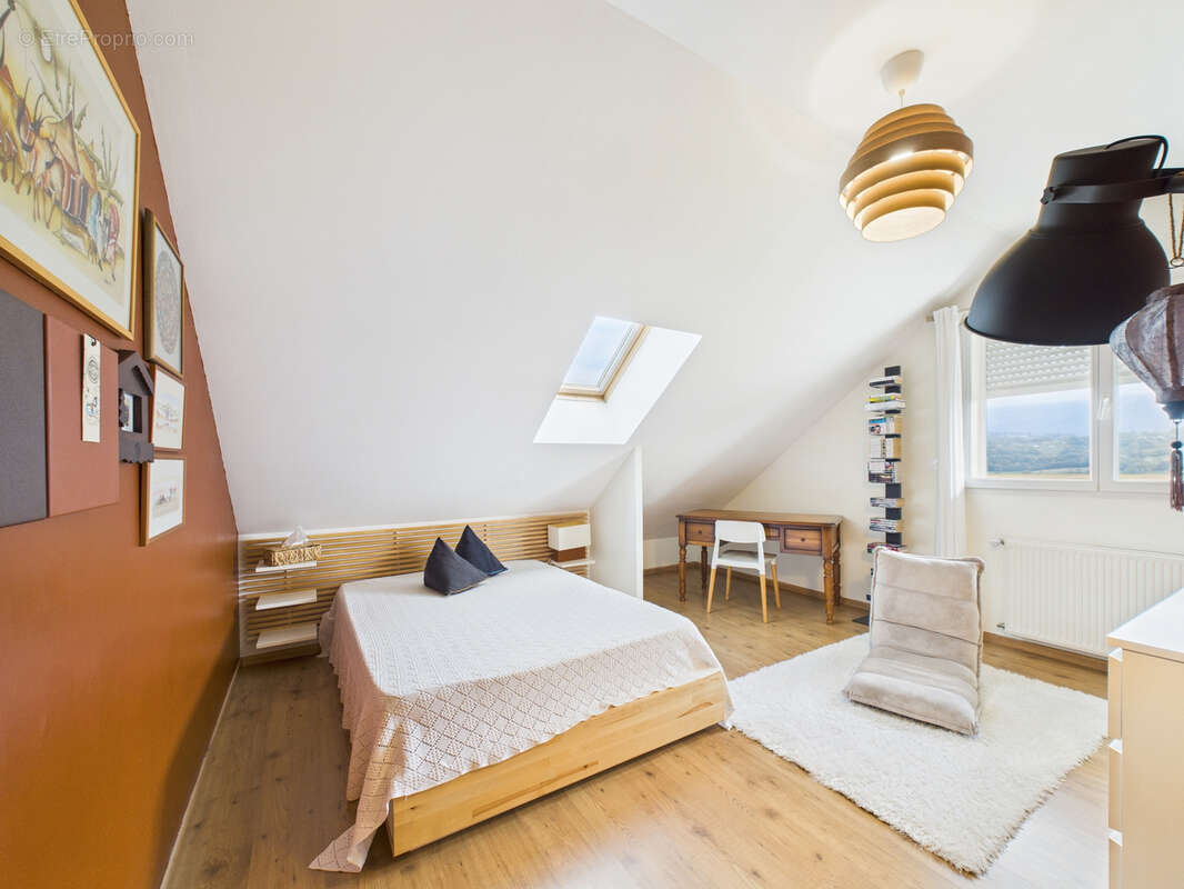 Maison individuelle - secteur calme belle exposition - La Biolle - 215 m2 - photo 22
