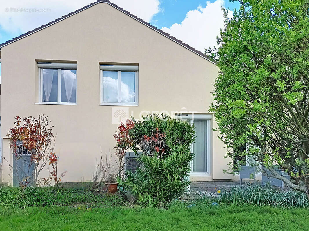 Maison à LUZARCHES