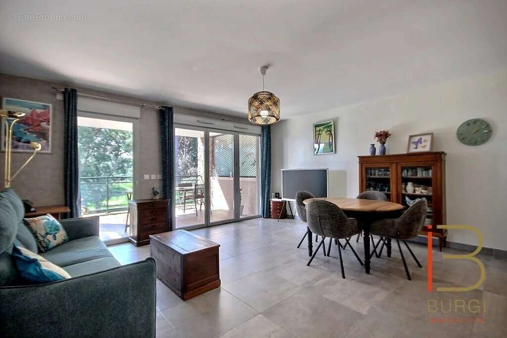 Appartement à SAINT-RAPHAEL