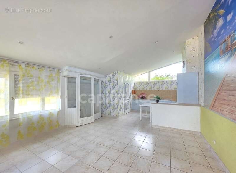 Maison à VILLEGOUGE