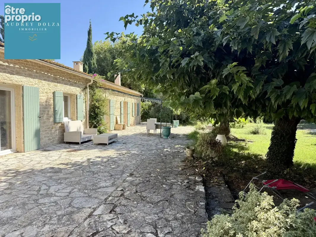 Propriété familiale de 185 m2 de plain-pied avec grandes dépendances - Salon de Provence - 890 000€ FAI - photo 19