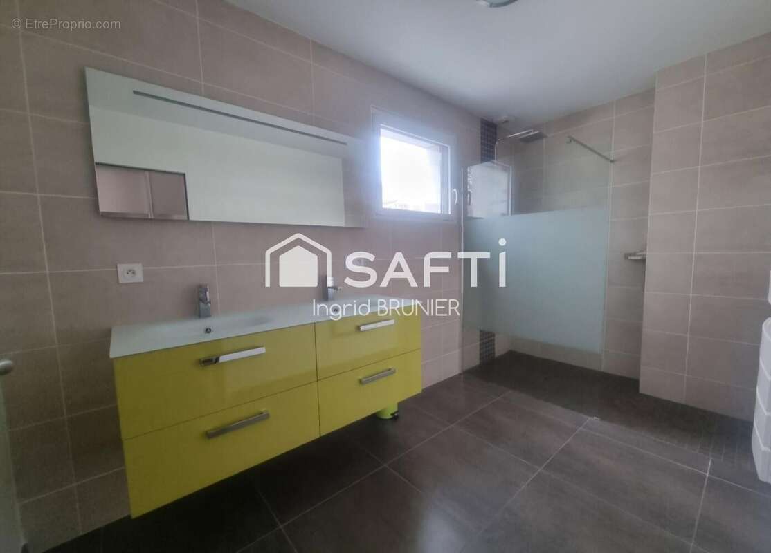 Photo 9 - Maison à SAINT-PIERRE-DE-CURTILLE