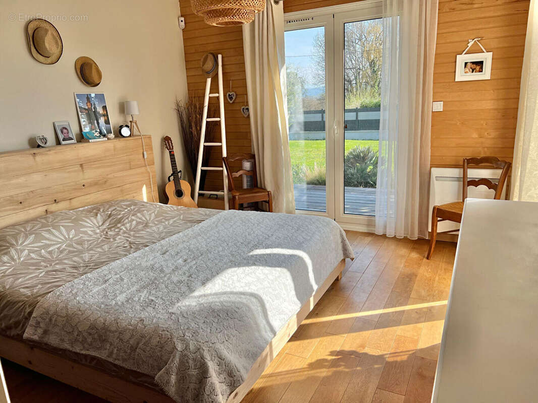 Maison à LA TOUR-DU-PIN