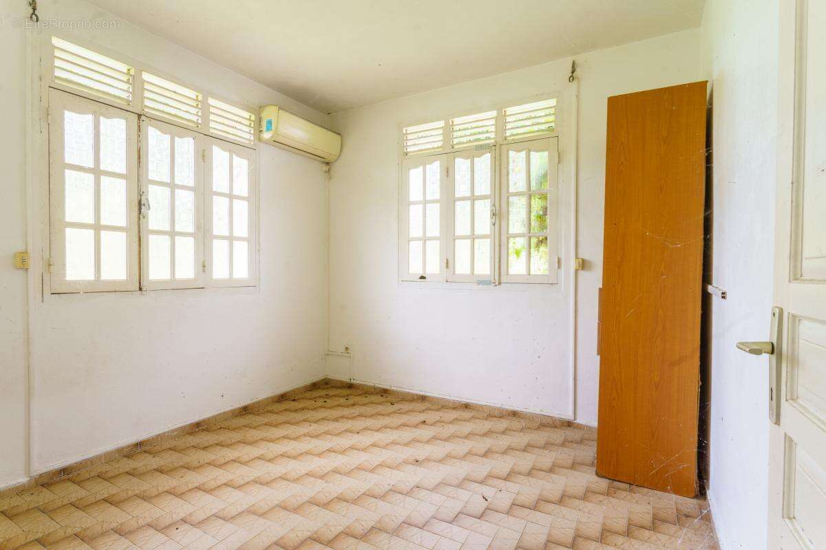 Maison à LAMENTIN