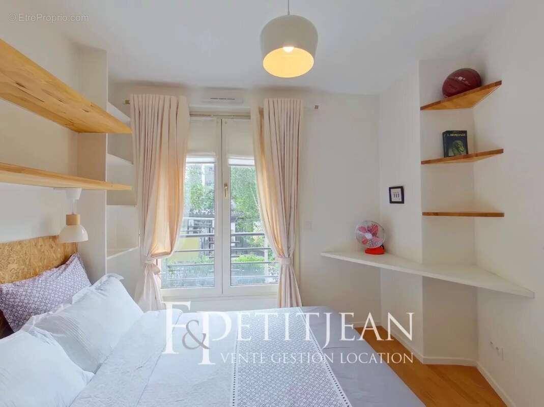 Appartement à LEVALLOIS-PERRET