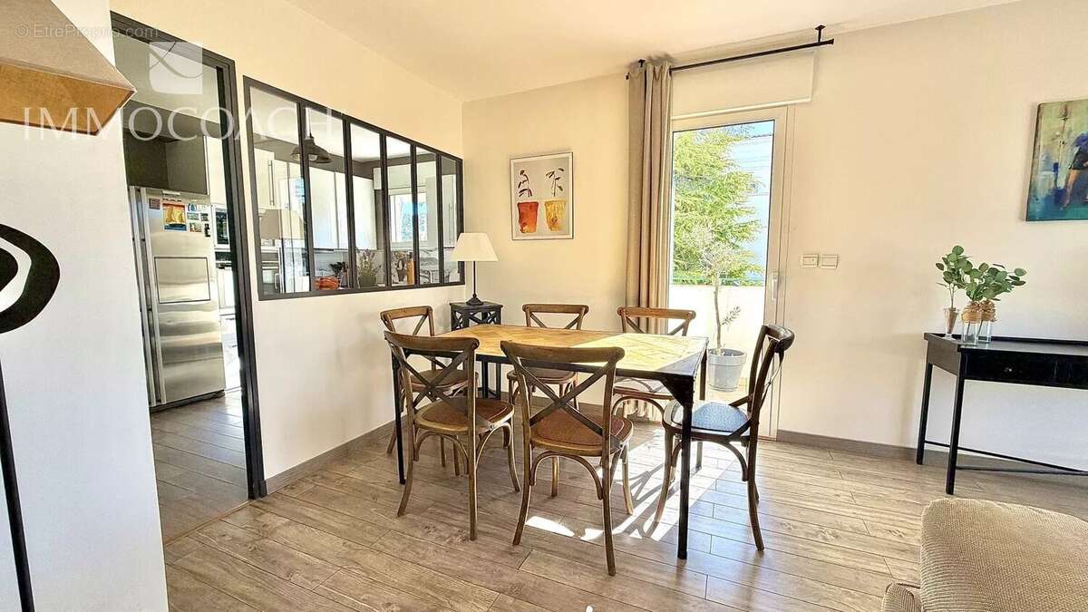 Appartement à CARQUEIRANNE
