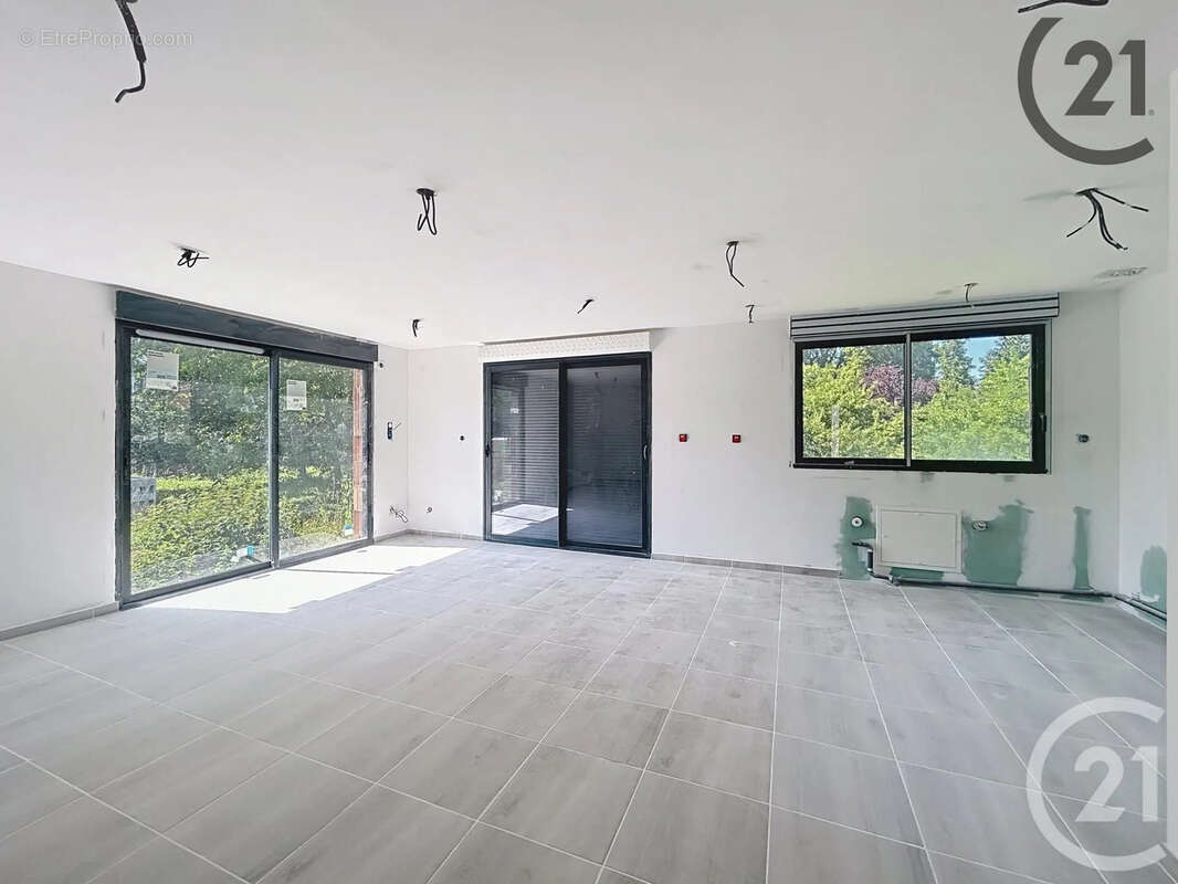 Maison à NEUFCHATEL-SUR-AISNE