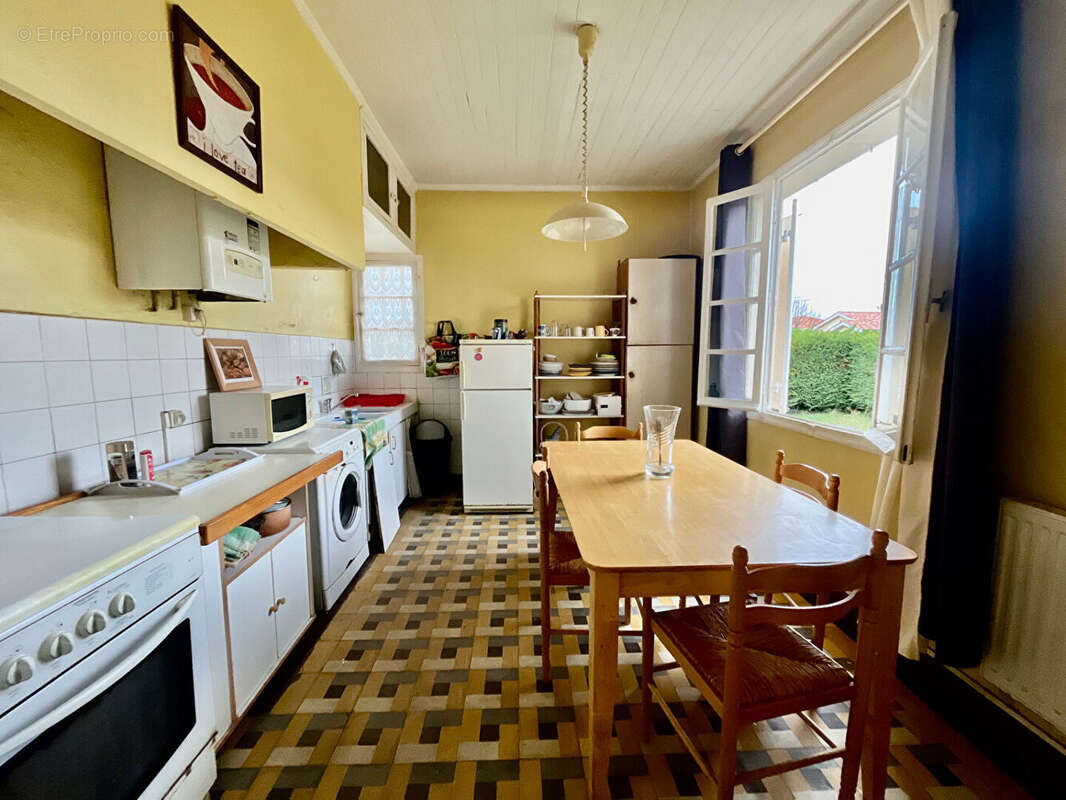 Maison à SAINTE-LIVRADE-SUR-LOT