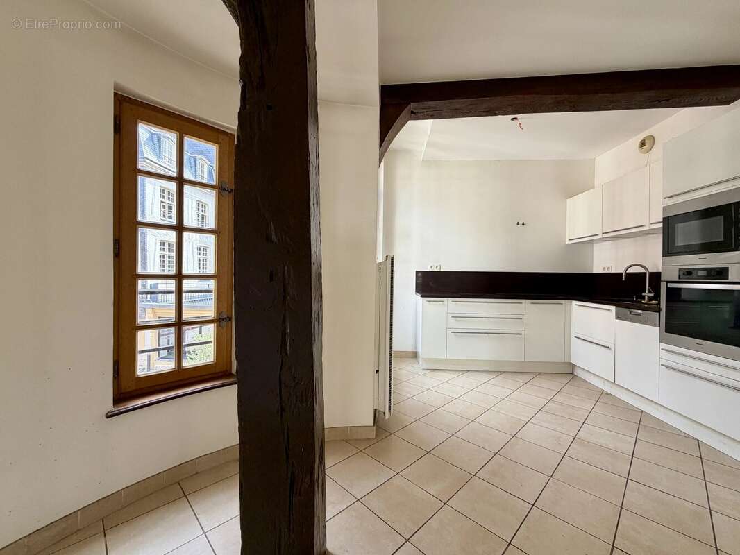 Appartement T4 avec place de parking - Centre historique - ROUEN DROITE - photo 6