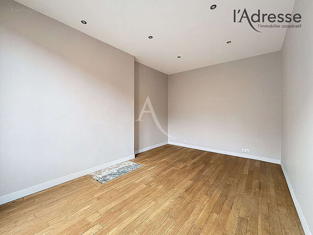 Appartement à SURESNES
