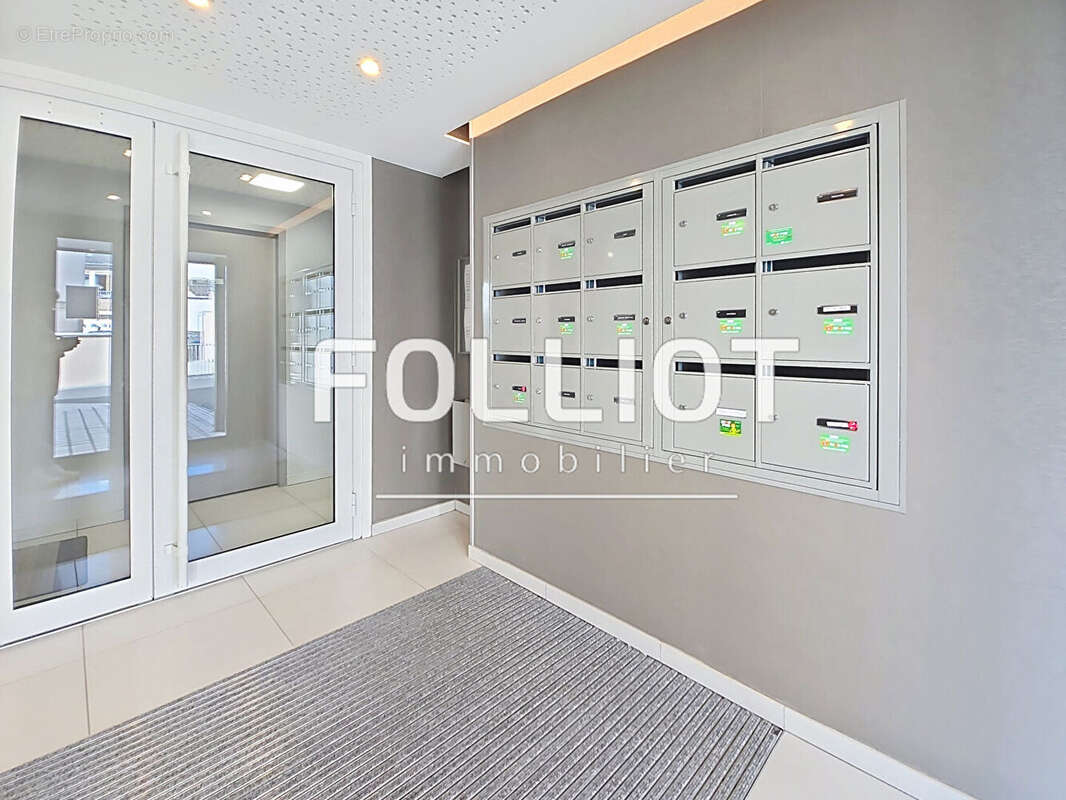 Appartement à DONVILLE-LES-BAINS