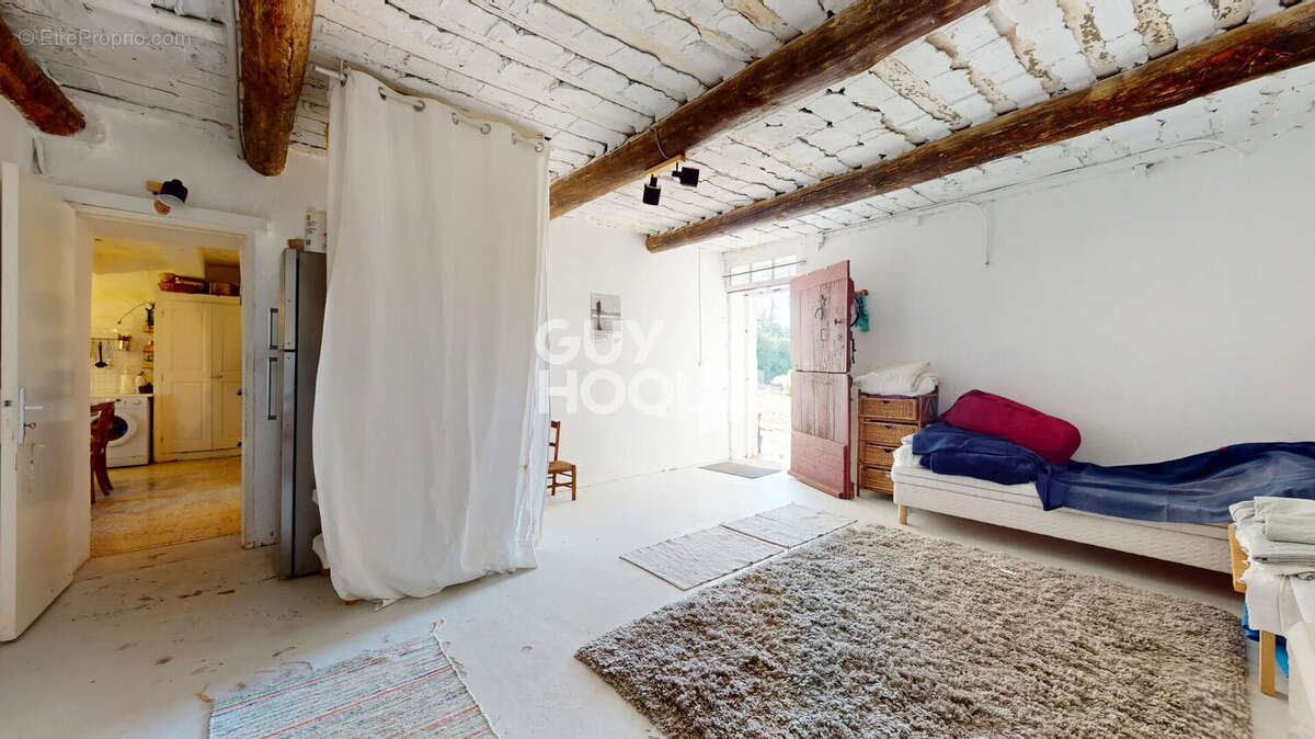 Maison à L&#039;ISLE-SUR-LA-SORGUE