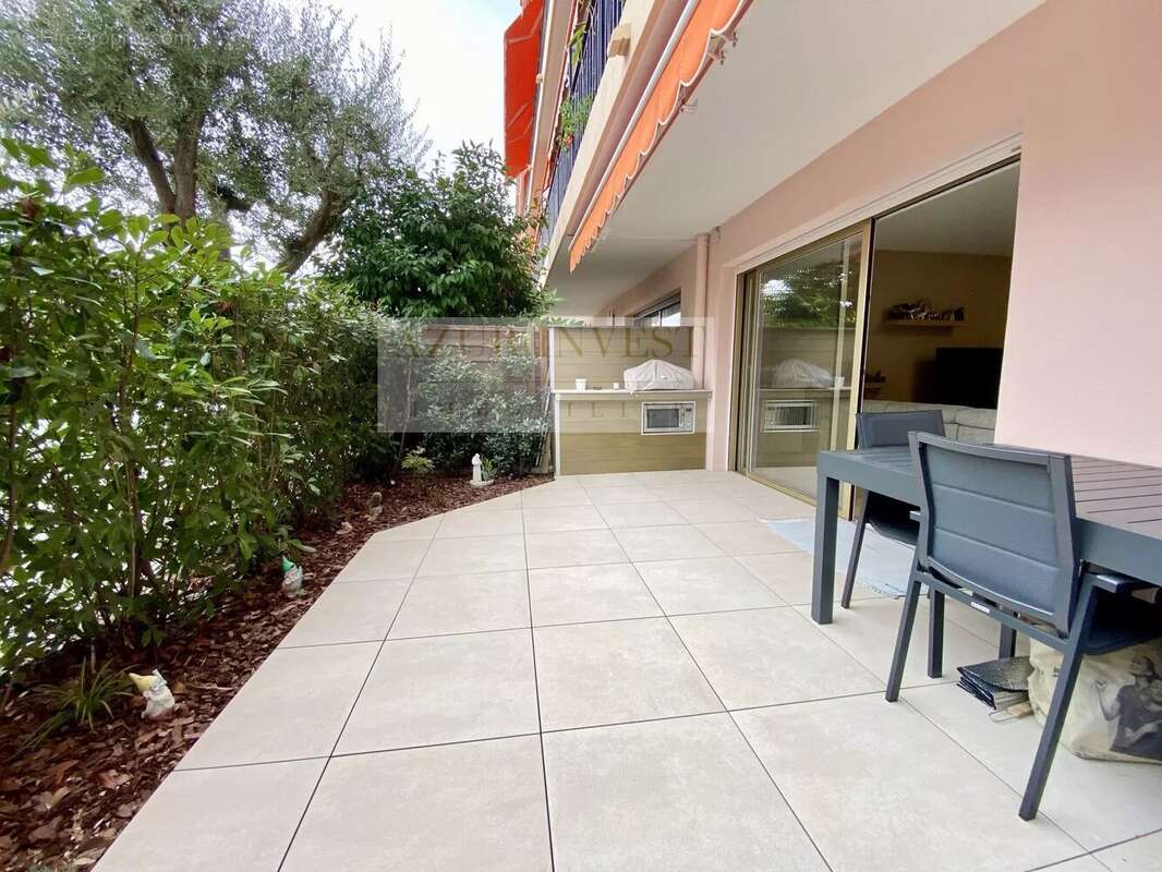 Appartement à ROQUEBRUNE-CAP-MARTIN