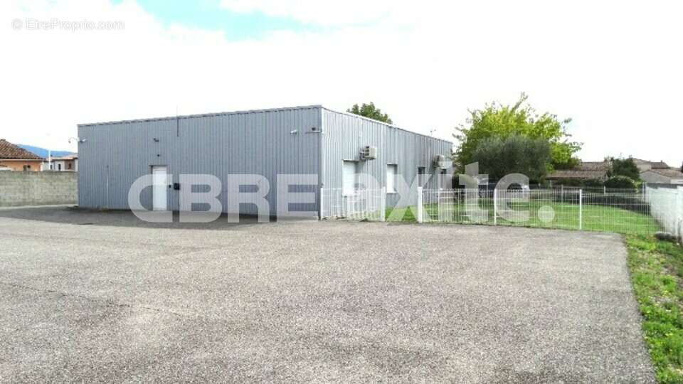 300 m² à Beaumont-Les-Valence  - photo 6