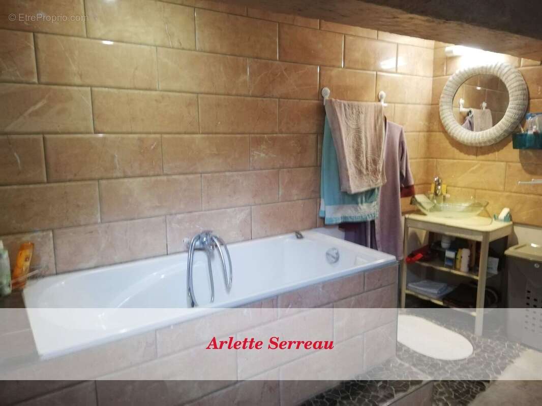 Maison à COUSSAY-LES-BOIS