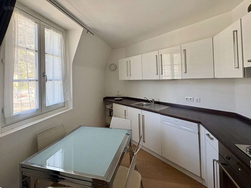 Appartement à BEAULIEU-SUR-MER