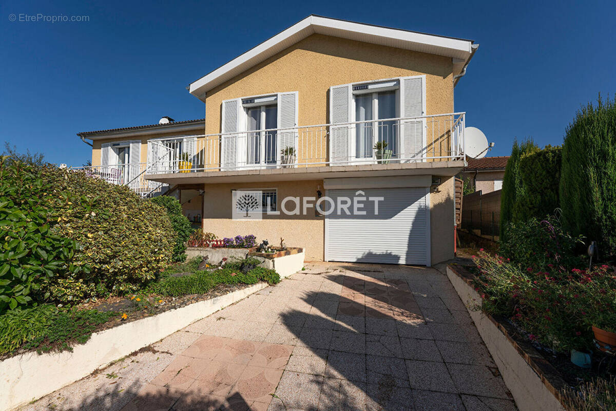 Maison à PONTCHARRA-SUR-TURDINE