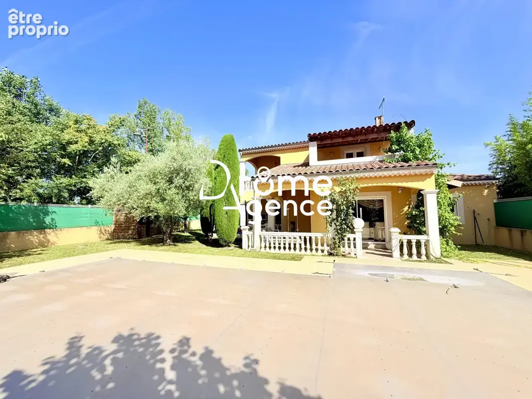 Photo Maison à Malissard au prix de 440 000€