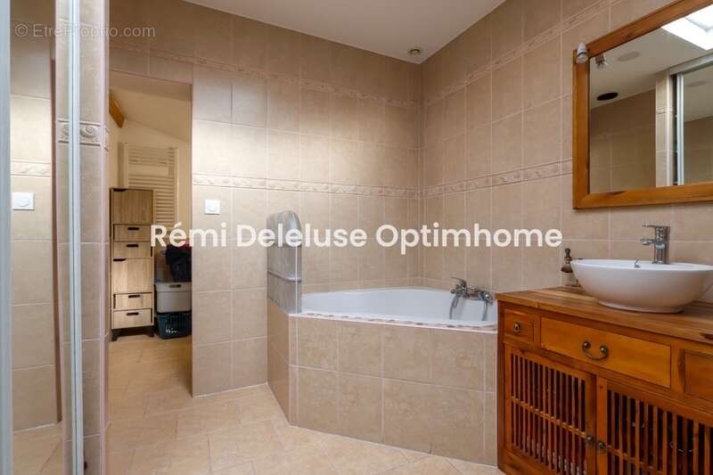 Caudry - Maison individuelle de 4 chambres avec garage & jardin clos sur 393 m² - photo 9