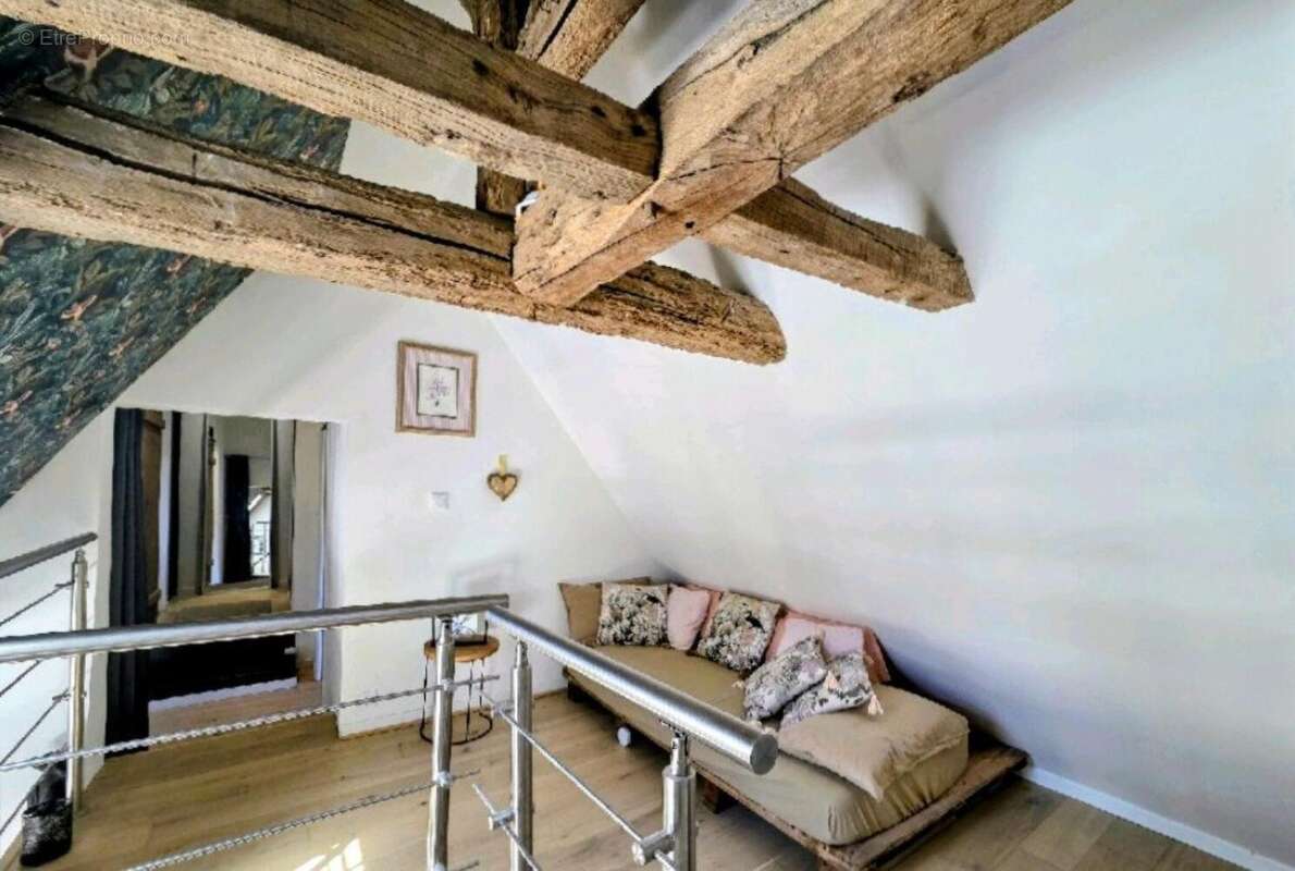 Maison 197 m² à Lamonzie-Saint-Martin  - photo 7
