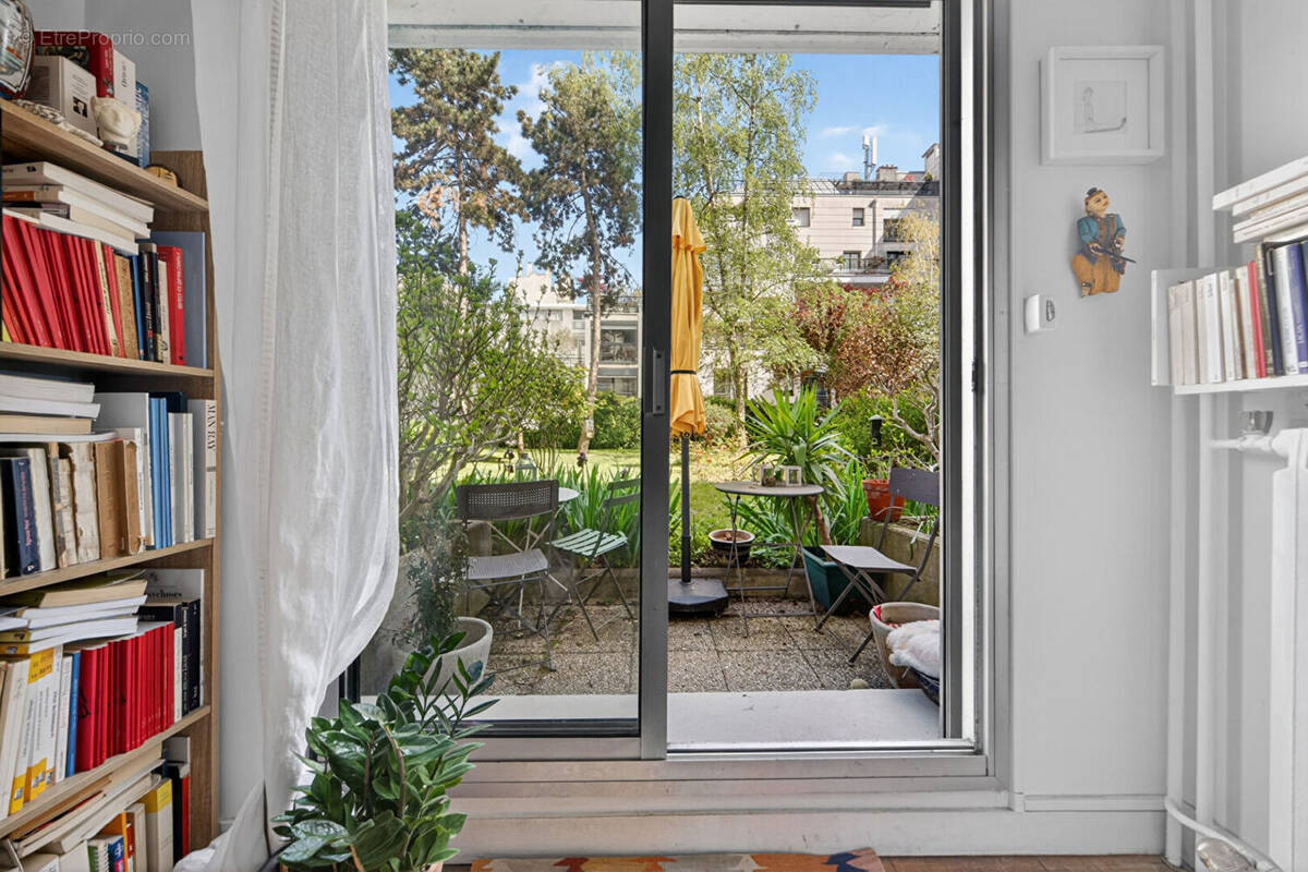 Appartement à PARIS-20E