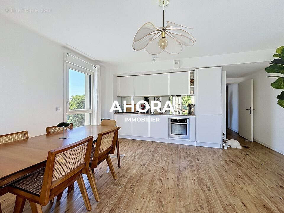 Appartement à MARSEILLE-9E